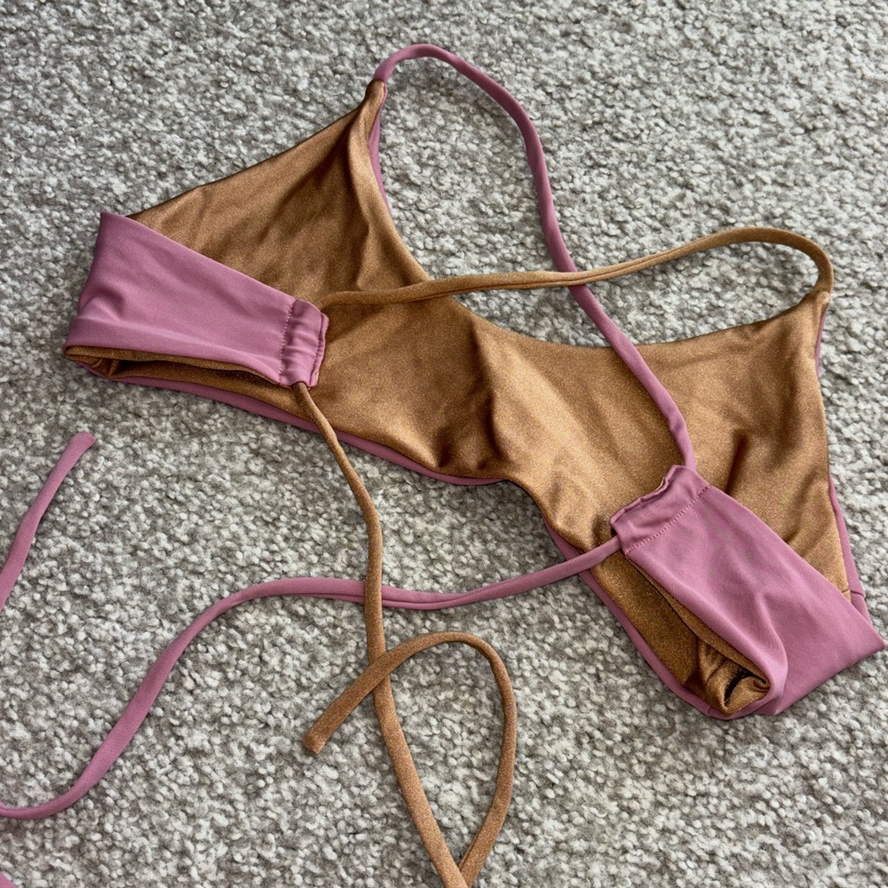 Shell Bikini - Picture 10 of 10